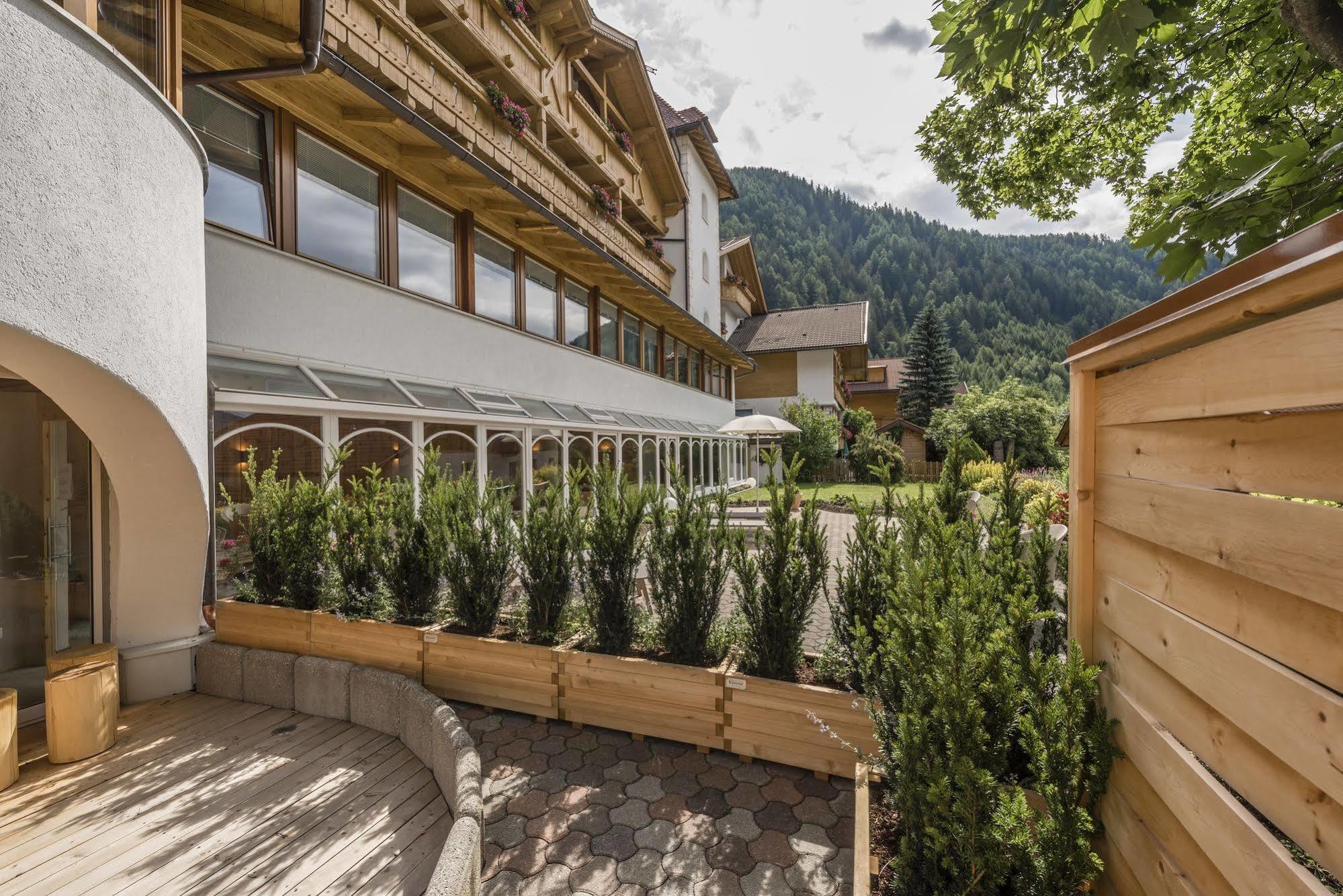 Bed & Breakfast Abis - Dolomites Rio di Pusteria Εξωτερικό φωτογραφία
